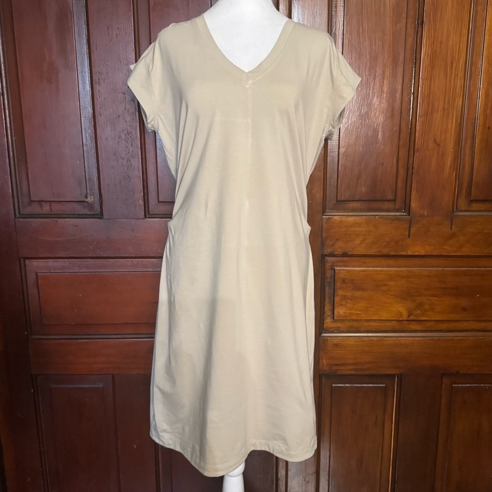 Athleta Beige Effortless Tee Dress Size Large Athleisure Casual